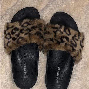 Steve Madden slippers
